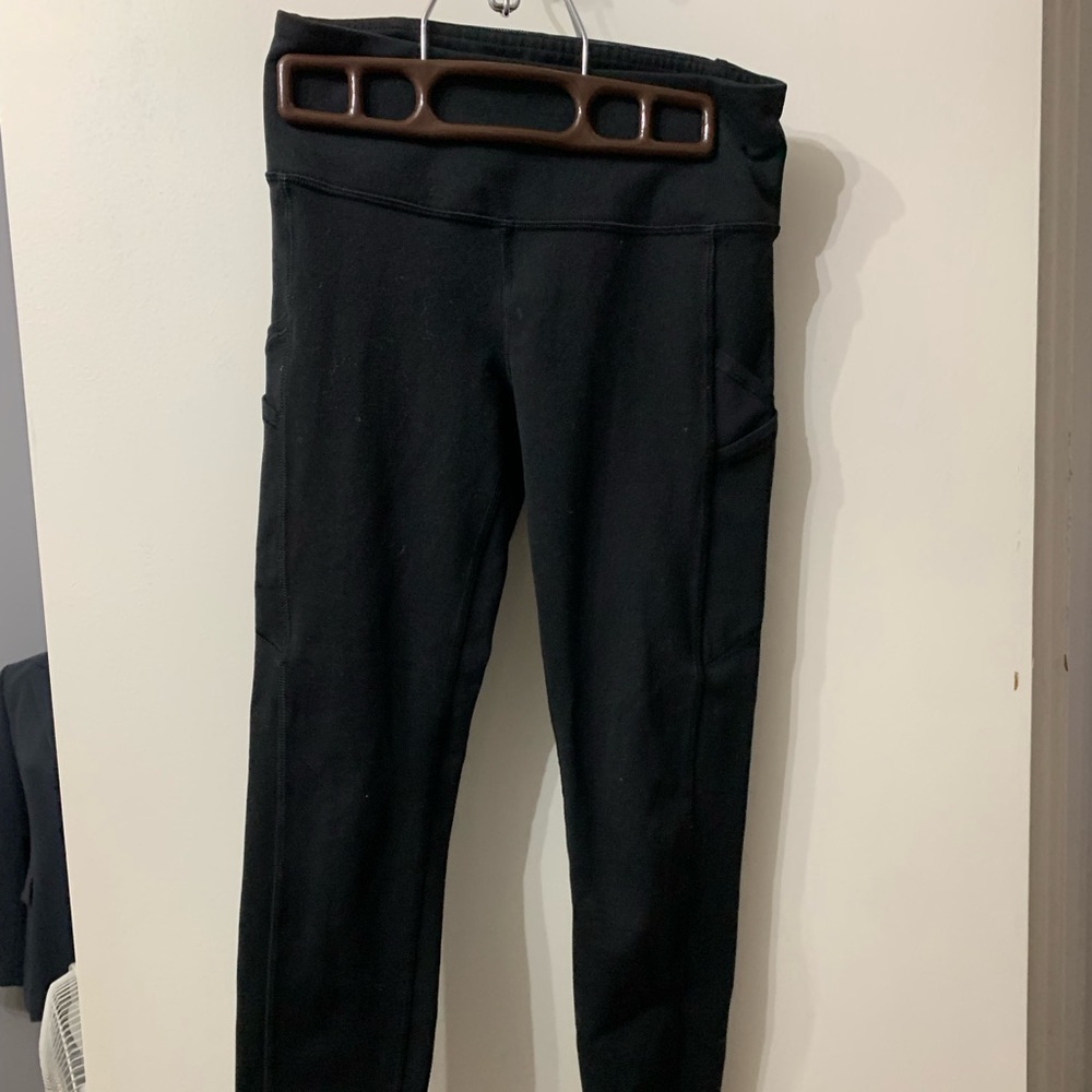 simple black ivivva leggings